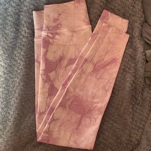 Cute aerie tie-dye leggings (pinkish/purple)